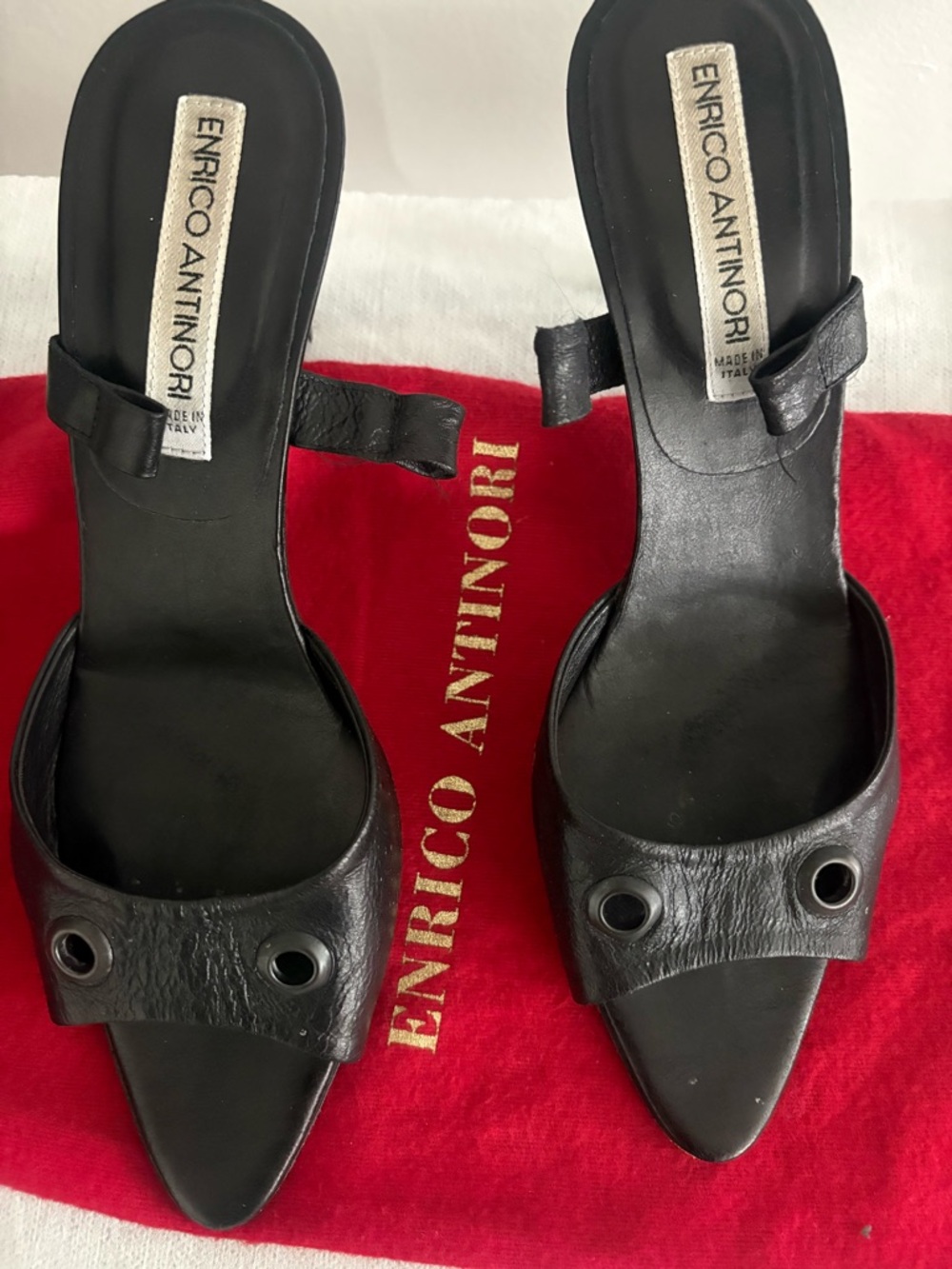 Vintage Enrico Antinori Black Leather strapped Heels - Picture 8 of 16